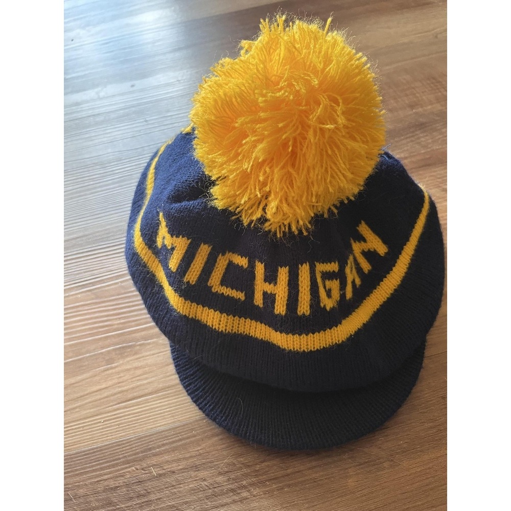 Vintage Michigan Wolverines Hat Beanie Mens One Size Blue NCAA Football‎ Pom